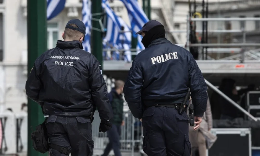 ΕΛ.ΑΣ: Στο "μικροσκόπιο" το τετράδιο του μέλους των «Πυρήνων της Φωτιάς»